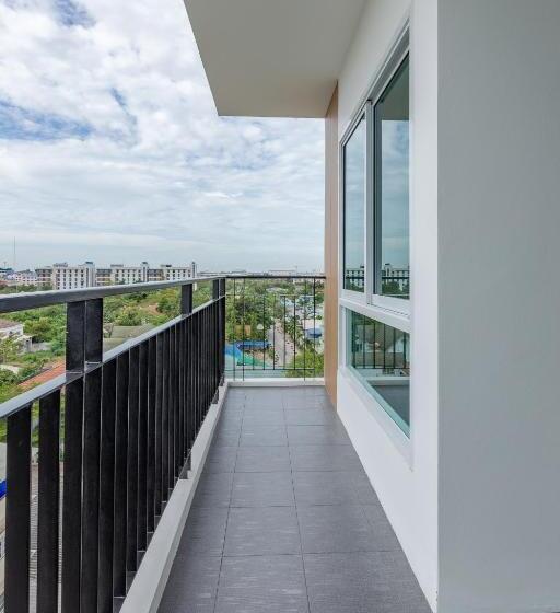 Студио Стандарт с Террасой, Thongchen Residence