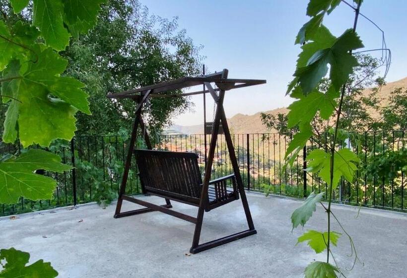 스위트, Arhontiko Askas Mansion