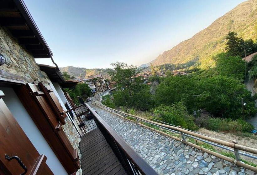 스위트, Arhontiko Askas Mansion