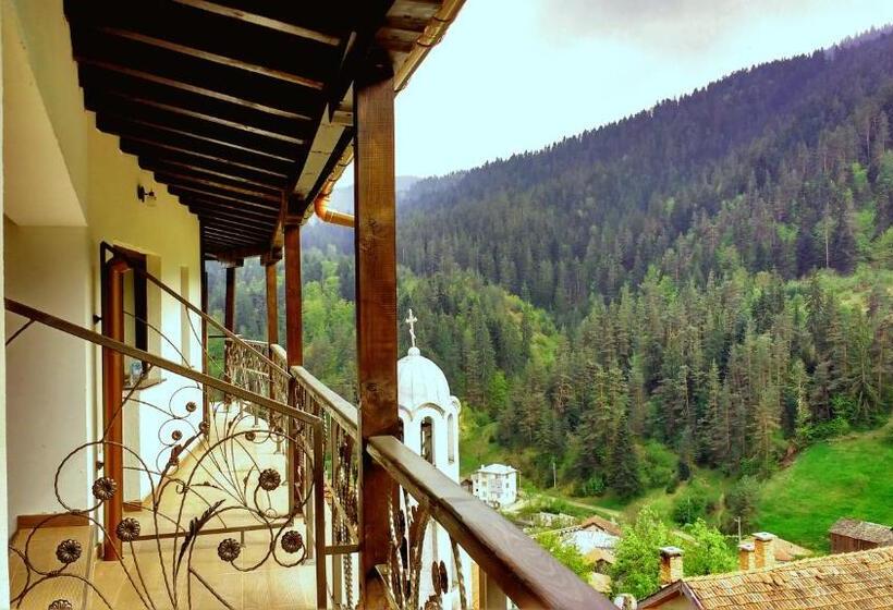 Номер Стандарт Индивидуальный с Балконом, Family Hotel Valchanovata Kashta