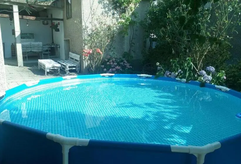 スタンダードトリプルルーム, Guest House Emiliya