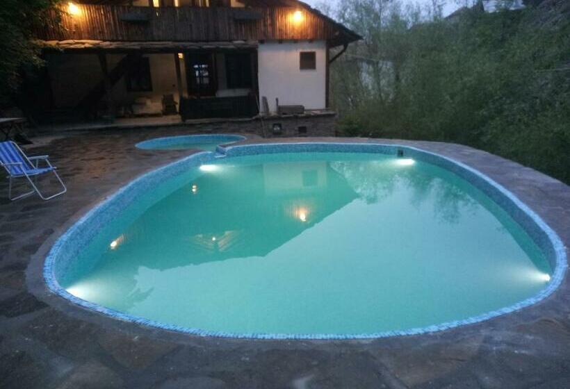 スタンダードルーム, Kyshta Za Gosti Gospodevi