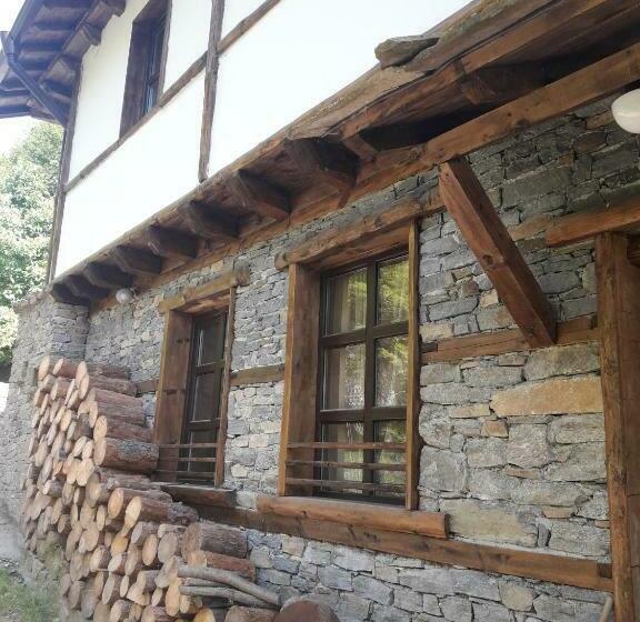 スタンダードルーム, Kyshta Za Gosti Gospodevi