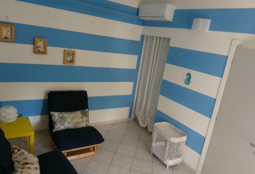 Номер Стандарт, La Divina