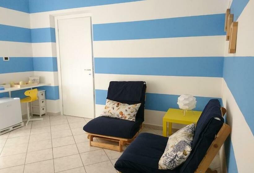 Номер Стандарт, La Divina