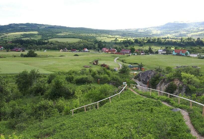 غرفة قياسية رباعية, Lörincz Vendégház