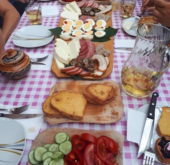 غرفه قياسيه سريرين مزدوجين, Lörincz Vendégház