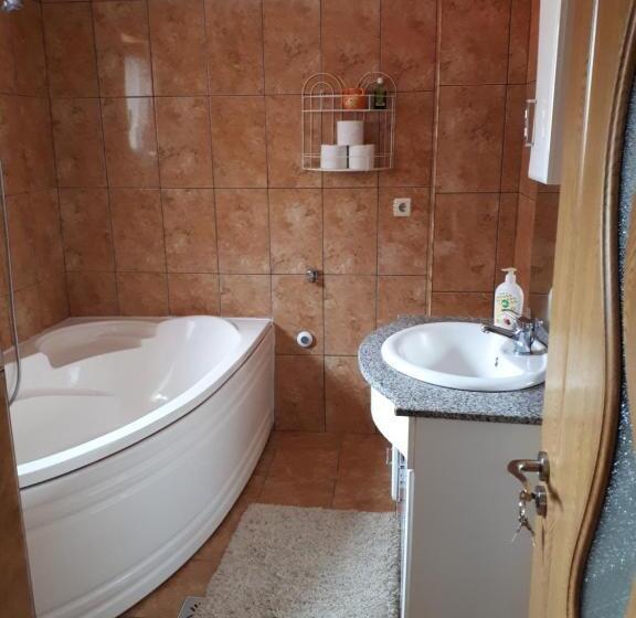 شقة غرفة نوم واحدة مزودة بشُرفة, Lörincz Vendégház