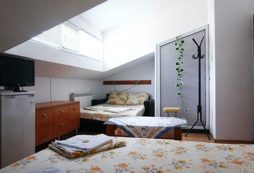 Четырехместный Номер Стандарт, Pamir Guest House