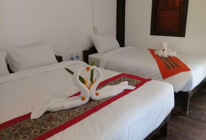 بنجلو عائلى, Thongdam Guesthouse