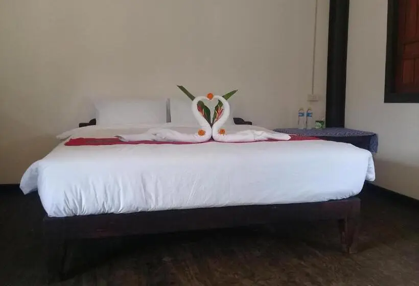 بانگلوی استاندارد, Thongdam Guesthouse