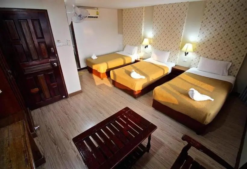 اتاق استاندارد سه تخته با چشم‌انداز, Phornpailin Riverside Resort