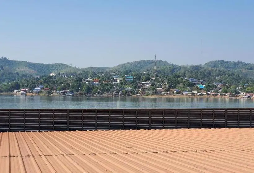 اتاق استاندارد سه تخته با چشم‌انداز, Phornpailin Riverside Resort