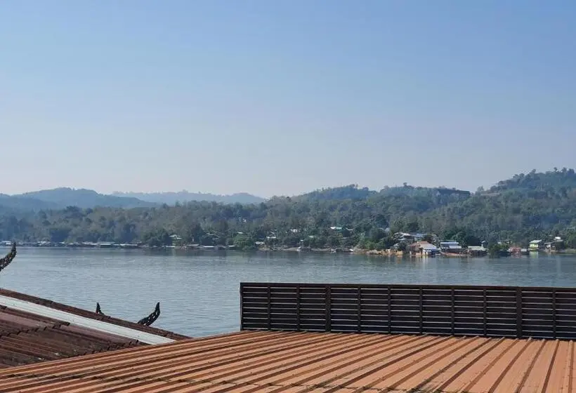 اتاق استاندارد سه تخته با چشم‌انداز, Phornpailin Riverside Resort