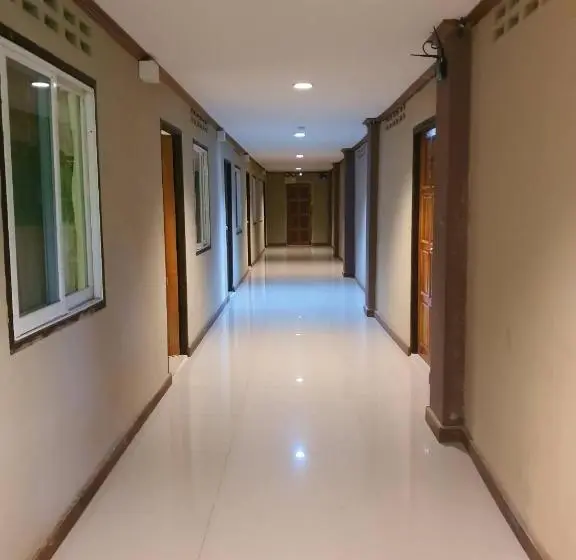 اتاق خانوادگی با چشم‌انداز باغ, Phornpailin Riverside Resort