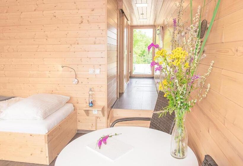 Хижина, Hausboaty Ypsilon Golf Liberec