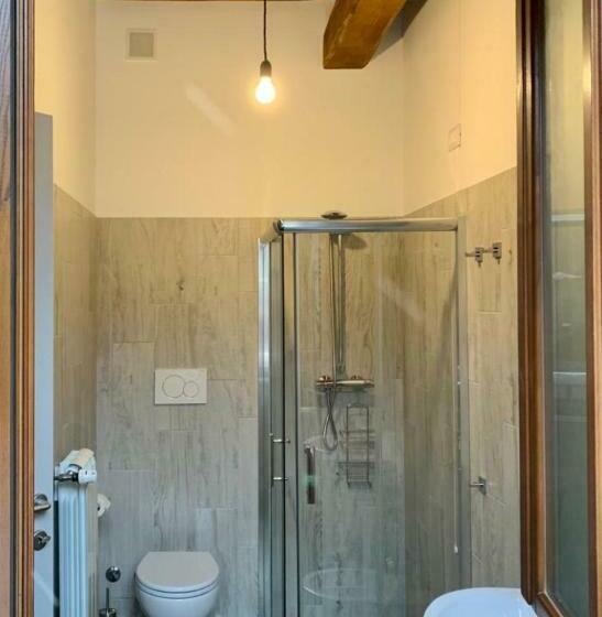 غرفة قياسية ثلاثية, B&b Leofreni Natura