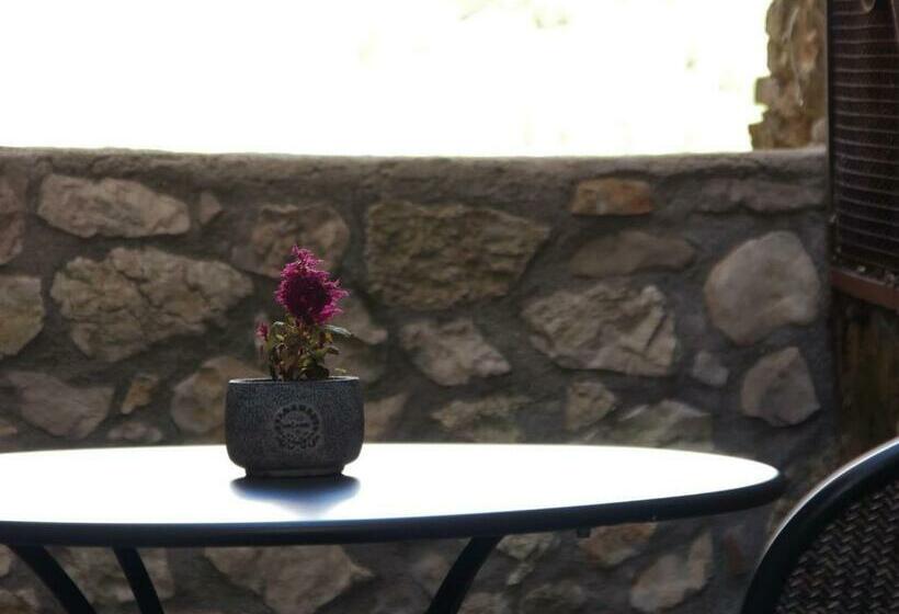 غرفة قياسية ثلاثية, B&b Leofreni Natura