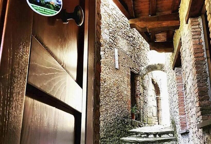 غرفة قياسية ثلاثية, B&b Leofreni Natura