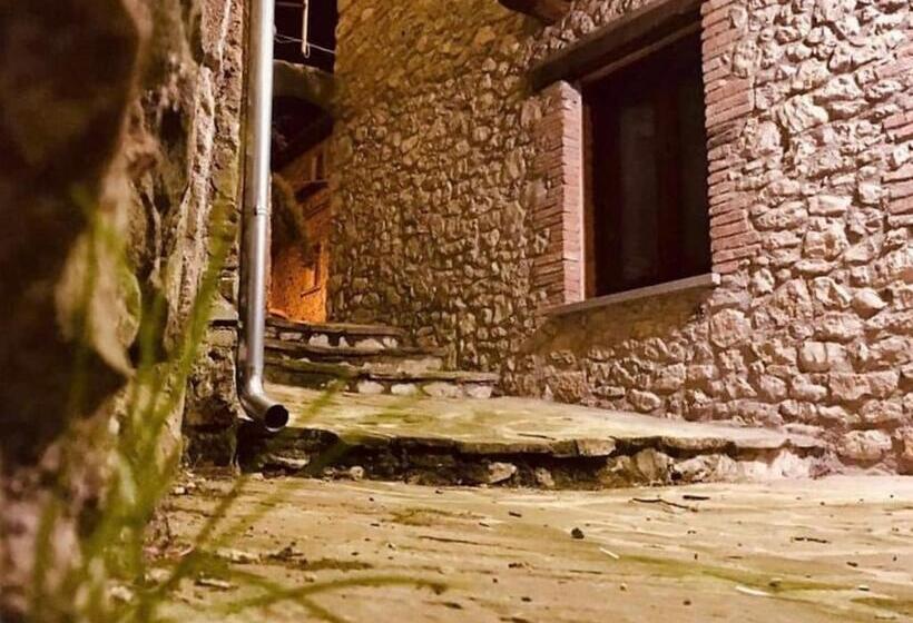 غرفة قياسية ثلاثية, B&b Leofreni Natura