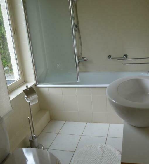 اتاق اکونومی, B&b The New Challenge