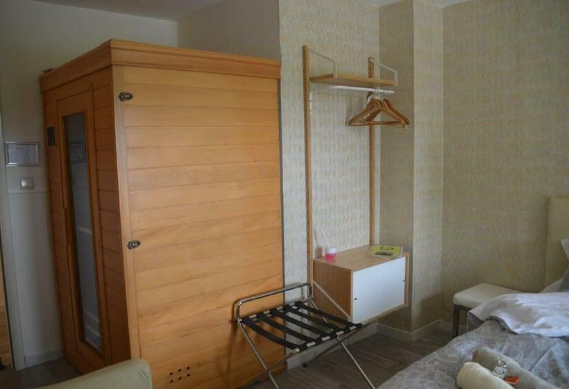 اتاق اکونومی, B&b The New Challenge