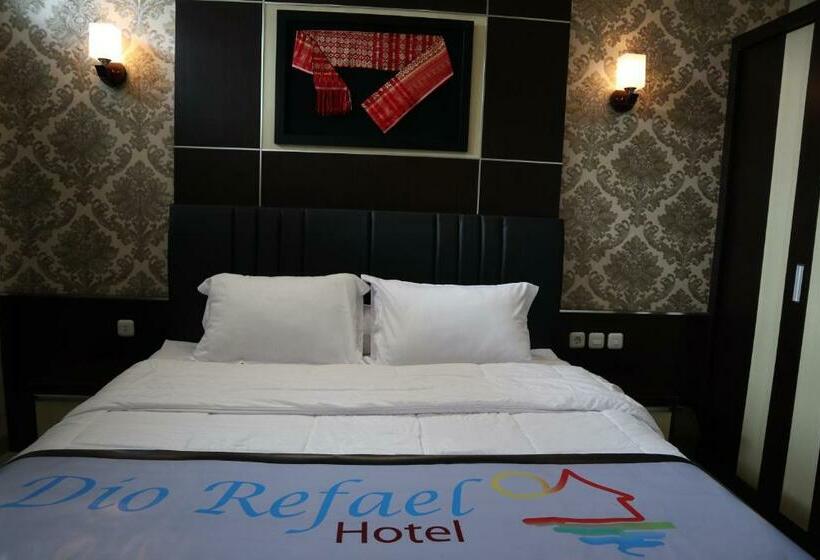 חדר דלוקס, Dio Refael