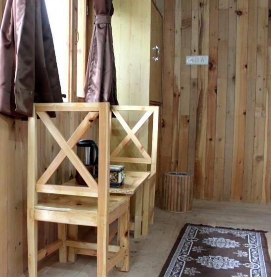 غرفة ديلوكس مزودة بشرفة, Osiya Shambhu Lodge