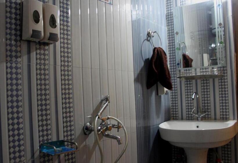 غرفة ديلوكس مزودة بشرفة, Osiya Shambhu Lodge