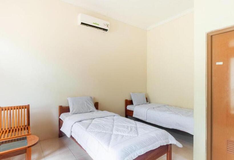 ファミリールーム, Oyo 2471 Swarna Raya