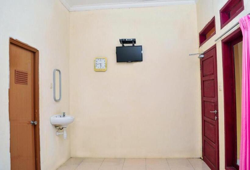 スタンダードルーム, Oyo 2471 Swarna Raya