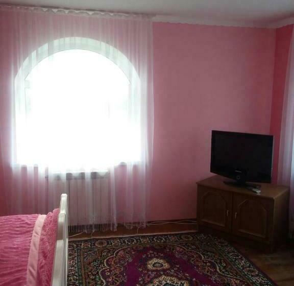 マウンテンビュースタンダードルーム, Synevyrske Perehrestya