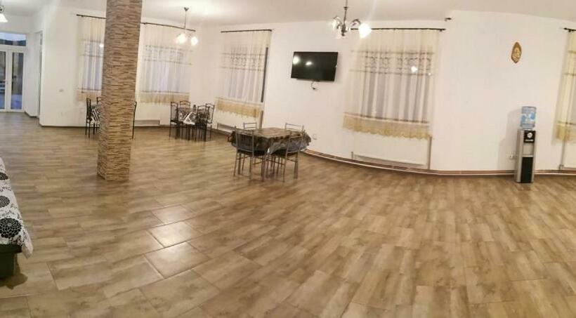 Номер Стандарт, Pensiunea Alex & Andry