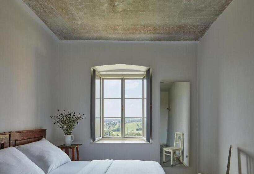 スタンダードルーム, Kocanda Kravsko