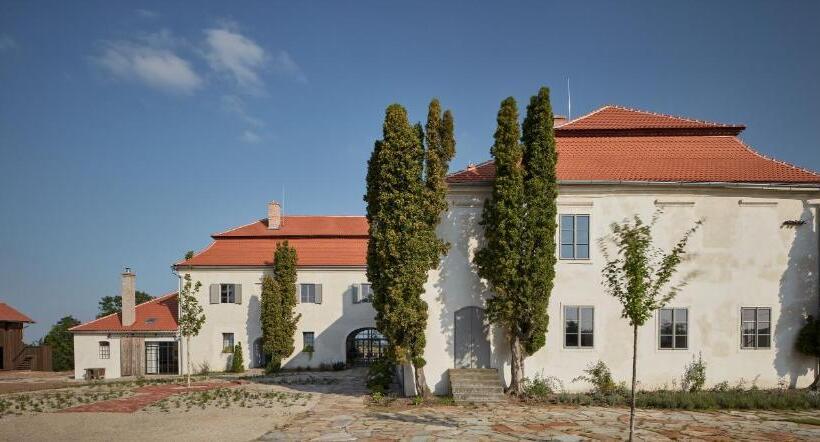 スタンダードルーム, Kocanda Kravsko