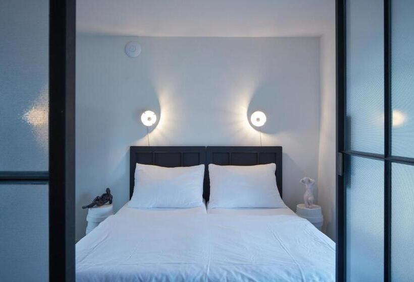 エコノミールーム, Kocanda Kravsko