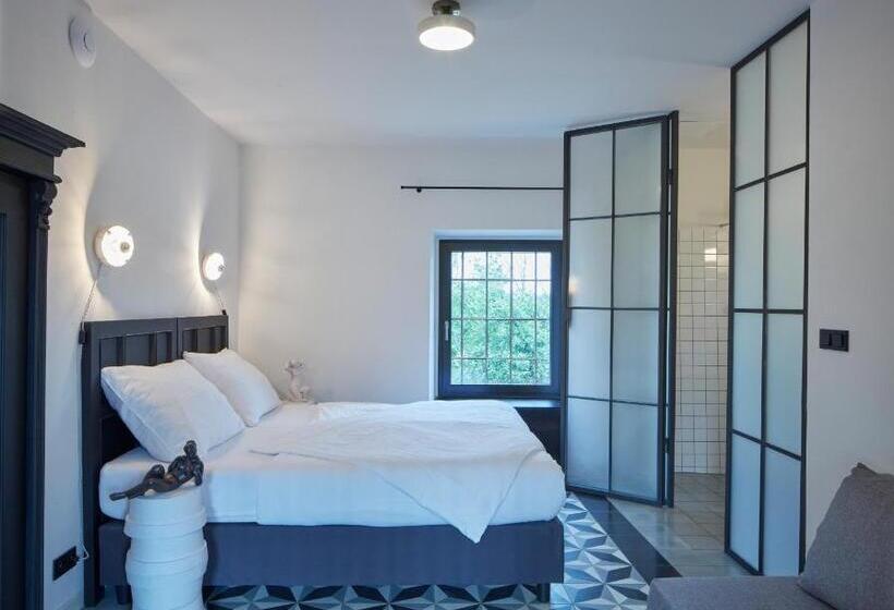 エコノミールーム, Kocanda Kravsko