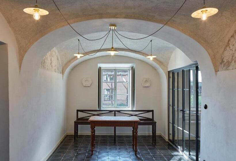 ガーデンビュースイート, Kocanda Kravsko