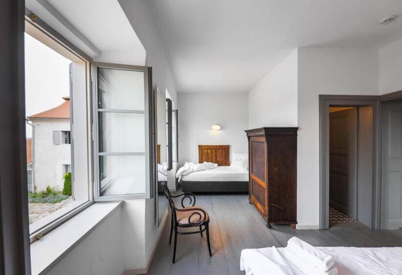 2ベッドルームアパートメント, Kocanda Kravsko