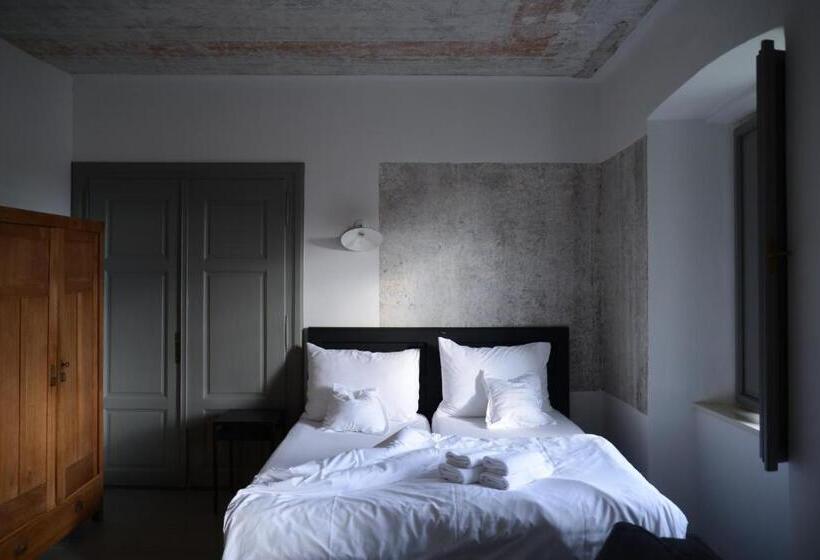 2ベッドルームアパートメント, Kocanda Kravsko