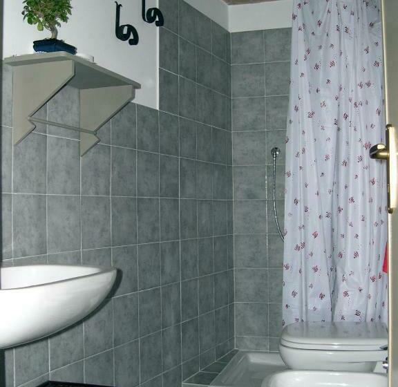 غرفة ديلوكس مطلّة علي البحر, B&b Nelly G