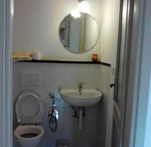 غرفة أساسية, B&b Nelly G