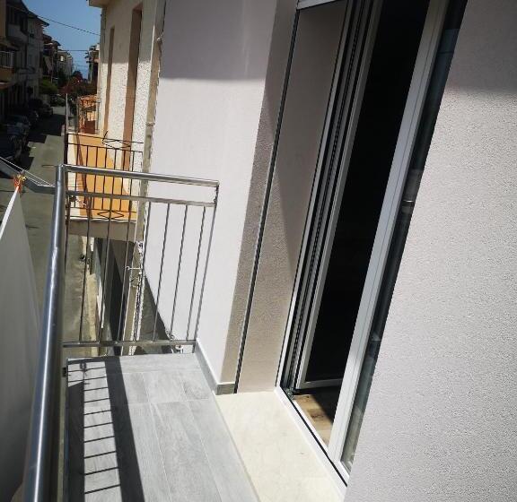 חדר סטנדרט עם מרפסת, B&b Tonnarella Beach