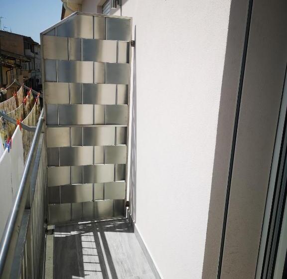 חדר סטנדרט לארבעה, B&b Tonnarella Beach