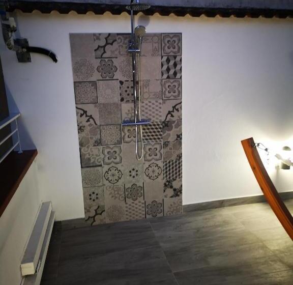 חדר סטנדרט לארבעה, B&b Tonnarella Beach