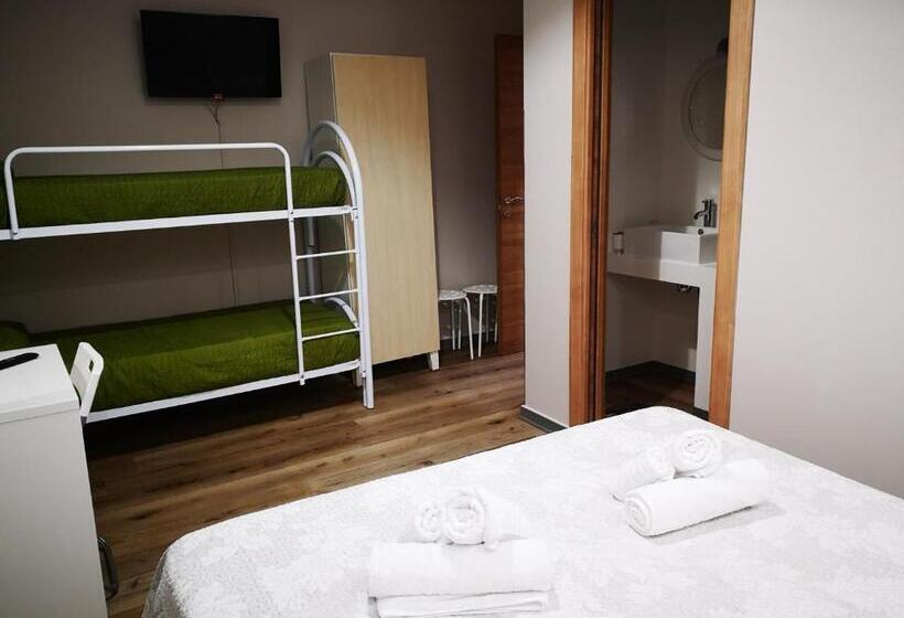 חדר סטנדרט לארבעה, B&b Tonnarella Beach