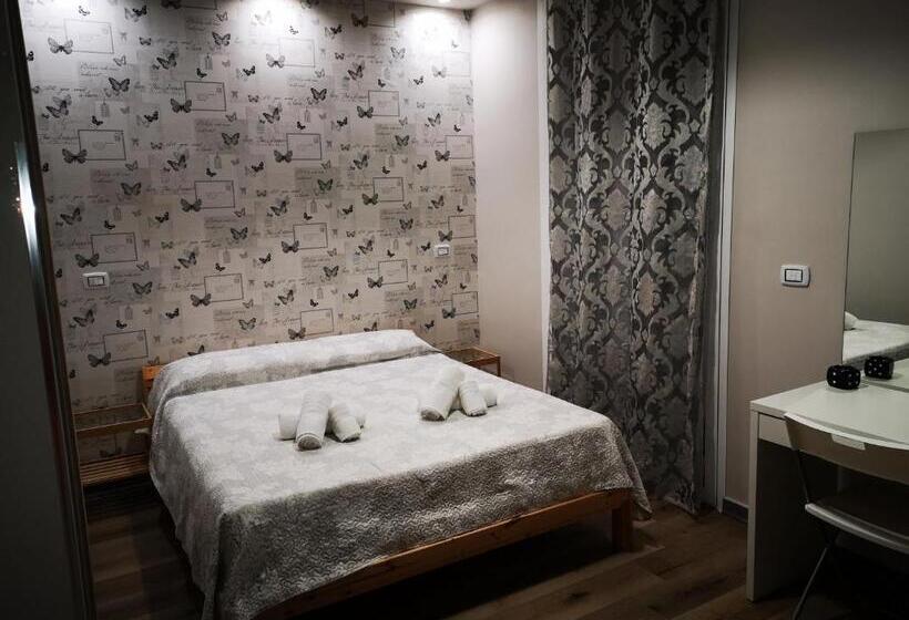 חדר סטנדרט לארבעה, B&b Tonnarella Beach