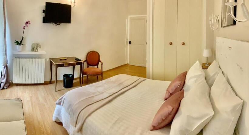 Номер Стандарт, Hôtel Château Du Rey