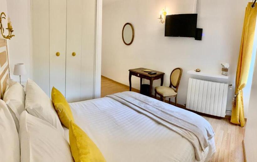 Номер Стандарт, Hôtel Château Du Rey