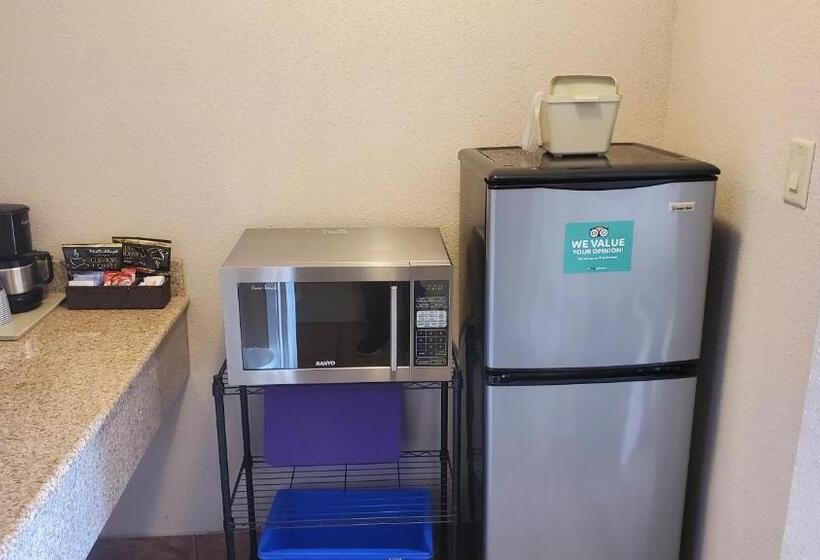 غرفه قياسيه سريرين مزدوجين, Shoreside Inn & Suites